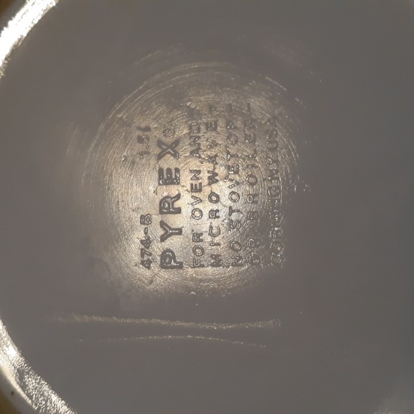 Pyrex Vintage Forest Fancies Mushroom Casserole Dish - Picture 12 of 12